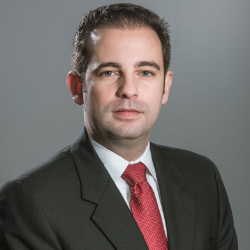 Spanish Speaking International Law Lawyer in USA - Omar Carmona