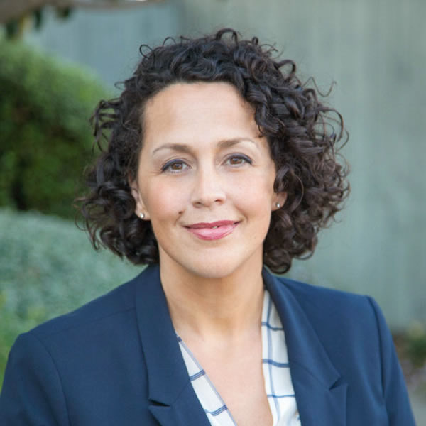 Spanish Speaking Attorney in Petaluma CA - Pauline Minnie Deixler